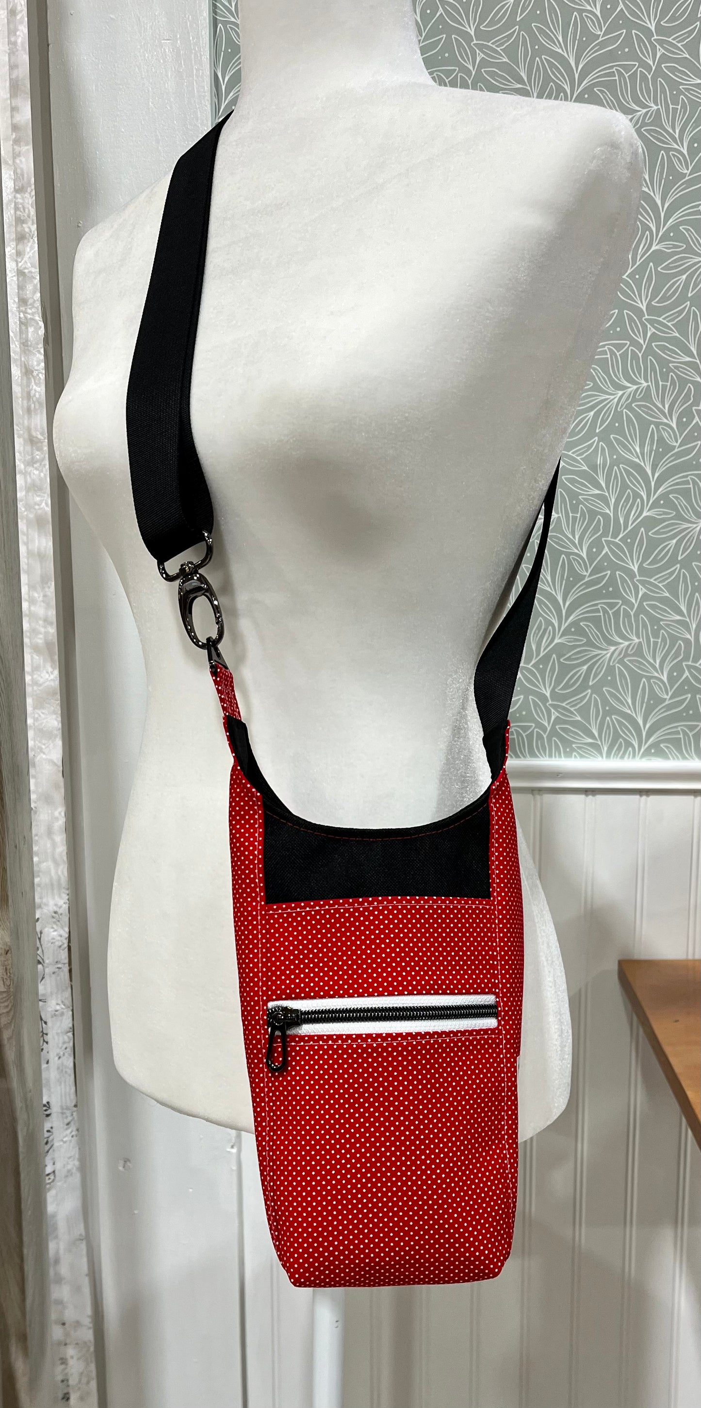 Water bottle crossbody
