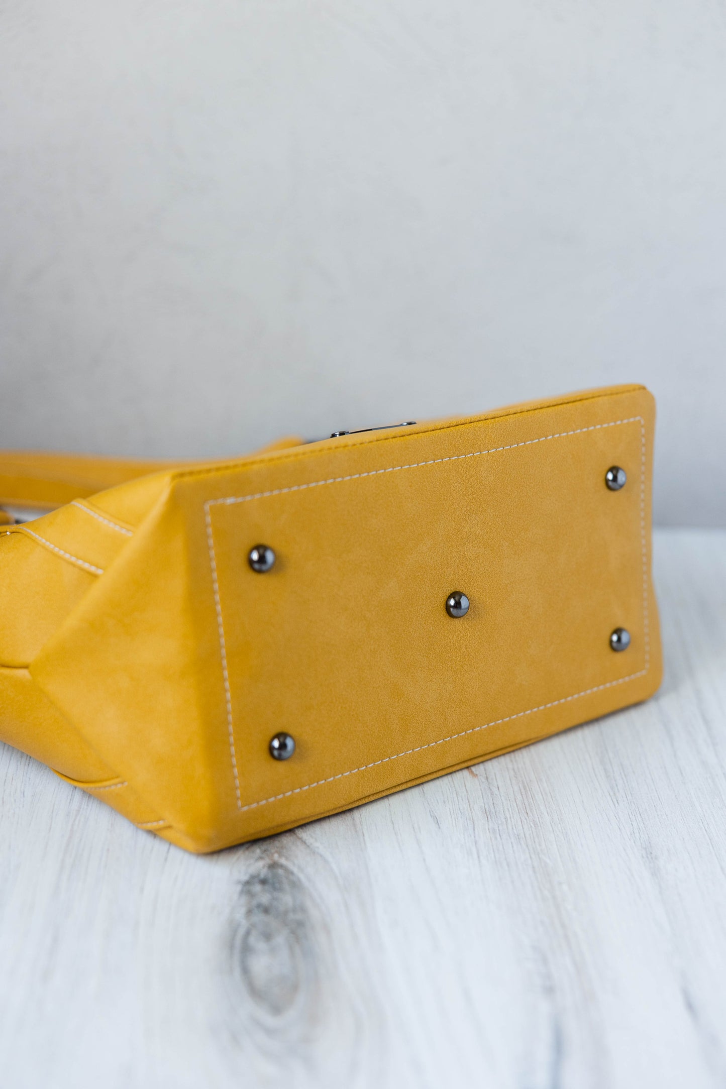 Mustard shoulder bag